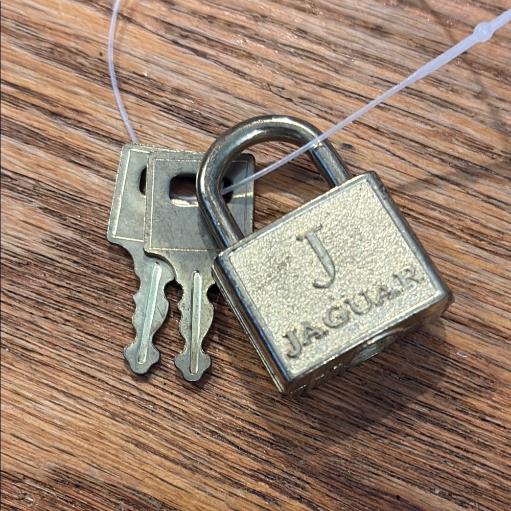 Jaguar Gold Mini Padlock with Keys